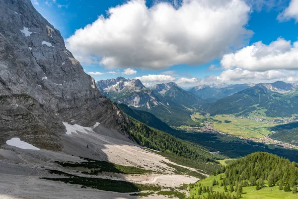 Belle Randonnée Montée Zugspitze Près Ehrwald Eibsee Haute Montagne Allemagne — Photo