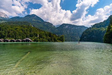Malerwinkel, Schonau, Berchtesgadener, Bavyera yakınlarındaki Konigssee 'de popüler bir gözetleme noktasıdır.