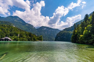 Malerwinkel, Schonau, Berchtesgadener, Bavyera yakınlarındaki Konigssee 'de popüler bir gözetleme noktasıdır.