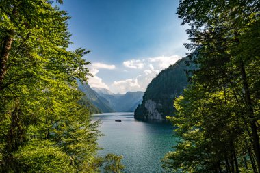 Malerwinkel, Schonau, Berchtesgadener, Bavyera yakınlarındaki Konigssee 'de popüler bir gözetleme noktasıdır.