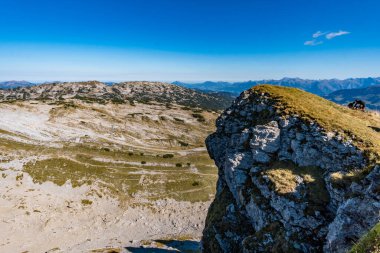 Allgau Alplerinde Kleinwalsertal 'da Hohe Ifen' de muhteşem bir yürüyüş.
