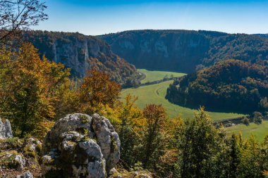 Tuna Vadisi 'nde muhteşem bir sonbahar yürüyüşü.