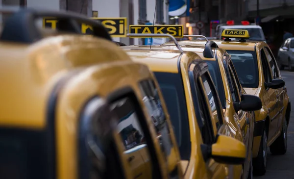 Taxi taxi sul parcheggio . — Foto Stock