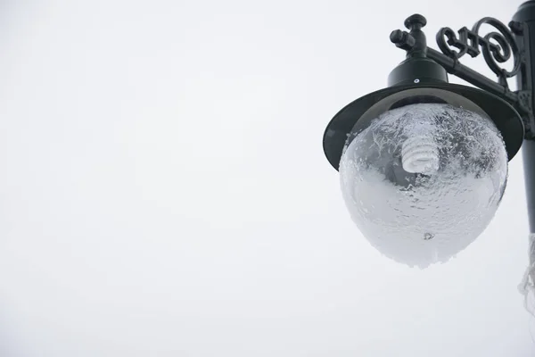 Street lamp with snow. — Stock Photo, Image