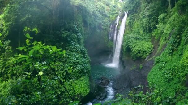 Aling aling cascade — Video