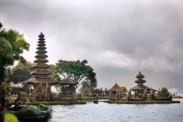 Pura ulun danu bratan Tapınağı
