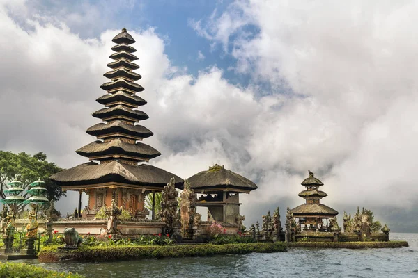 Pura ulun danu bratan Tapınağı