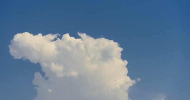 Humo Blanco Como Nubes Lapso Tiempo Imágenes — Vídeo de stock