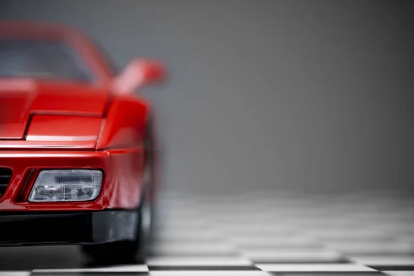 Красная игрушка Ferrari 348TB Спортивный автомобиль крупным планом продукт выстрел в щеку — стоковое фото