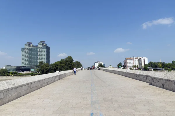 Adana Turquia Junho 2019 Hilton Hotel Adana Turquia Sobre Ponte — Fotografia de Stock