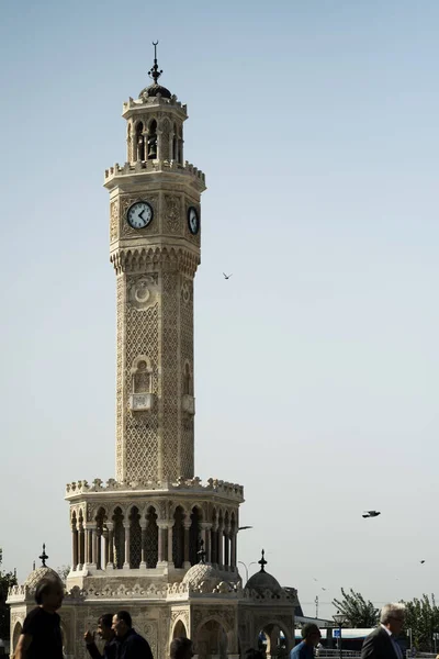 Izmir Turkey October 2019 Clock Tower Some People Konak Square — Stock Photo, Image