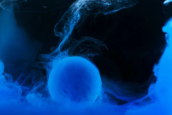Glass Ball Blue Paint Splash Underwater Black Backgorund — Stock Photo, Image
