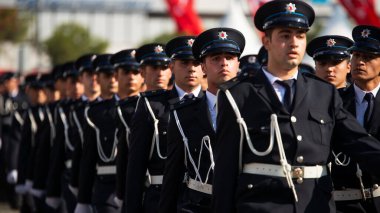 İzmir, Türkiye - 29 Ekim 2019: Rustu Unsal Polis Akademisi öğrencileri 29 Ekim 'de Türkiye Cumhuriyeti' nde yürüyüş yapıyor. Alsancak İzmir 'de.