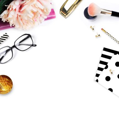 Kadınsı Danışma, modern arka plan. Düz yatıyordu. Şakayık ileti örneği ile. Üstten Görünüm.