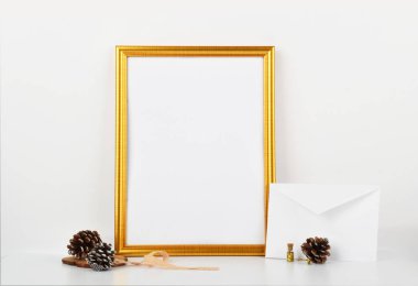 süslemeleri ile altın resim çerçevesi. Fotoğraf veya metin yer senin iş için alay