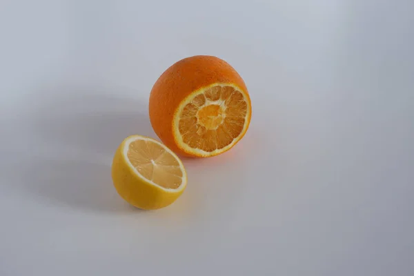 Σύνθεση Φρούτου Και Χυμού Μήλο Πορτοκάλι Λεμόνι — Φωτογραφία Αρχείου