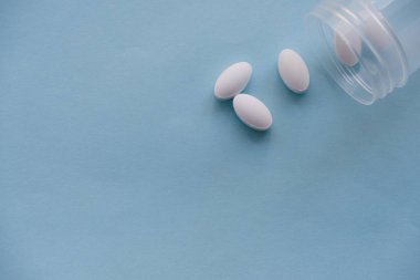 - Uyuşturucu. Haplar. Tedavi için. Virüsün önlenmesi