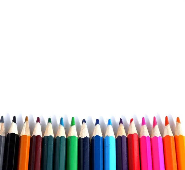 白い背景に色鉛筆のセット 学校用品 — ストック写真