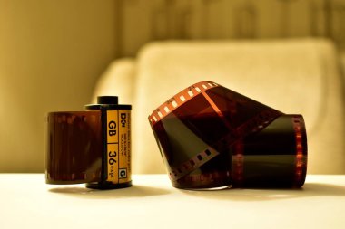 Çekime hazır ve şimdiden geliştirilmiş bir kasette geçen yüzyıl teknoloji filmi.