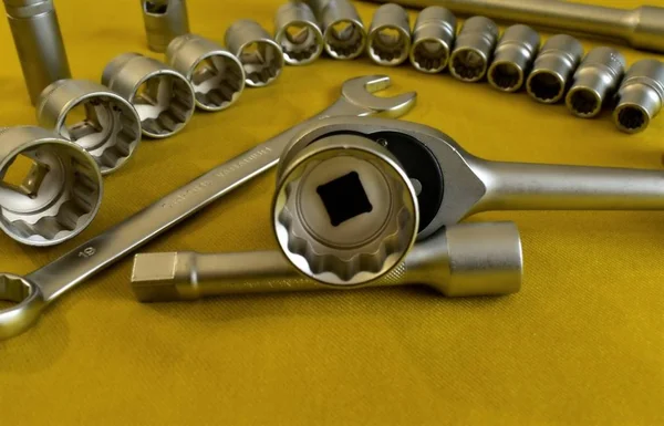 Stor Skiftnyckel Från Uppsättning Skiftnycklar Från Stark Metall Silver Färg — Stockfoto