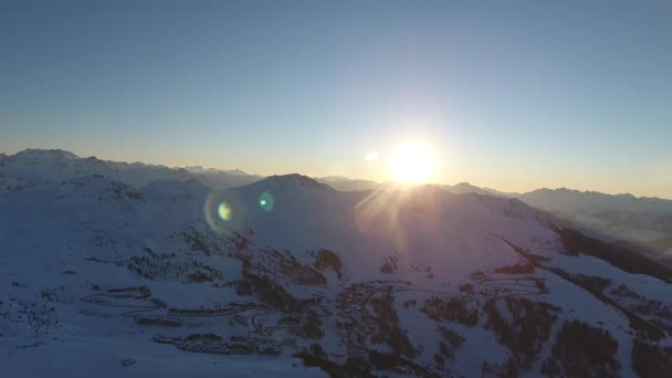 Drohnenblick Sonnenuntergang Über Plagne Einem Französischen Skigebiet Alpental — Stockvideo