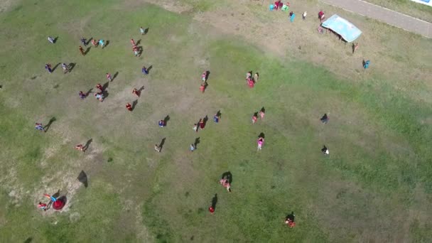 Plan Aérien Drone Lutteurs Mongoliens Naadam Stadium Mongolie Zoom Arrière — Video