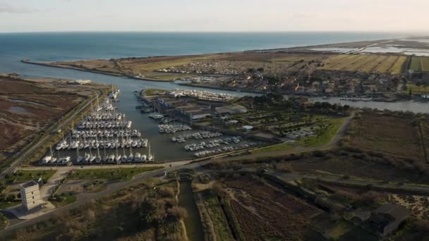 Vliegen Rond Haven Van Chichoulet Vendres Zeil Vissershaven Zonsondergang Middellandse — Stockvideo