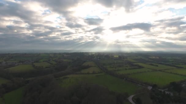 Campi Normanni Separati Siepi Fossati Tempo Tramonto Con Nuvole Drone — Video Stock