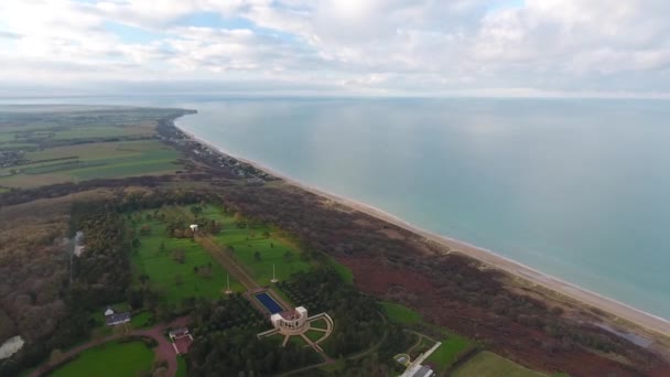 Playa Segunda Guerra Mundial Cementerio Monumento Colleville Sur Mer Normandía — Vídeos de Stock