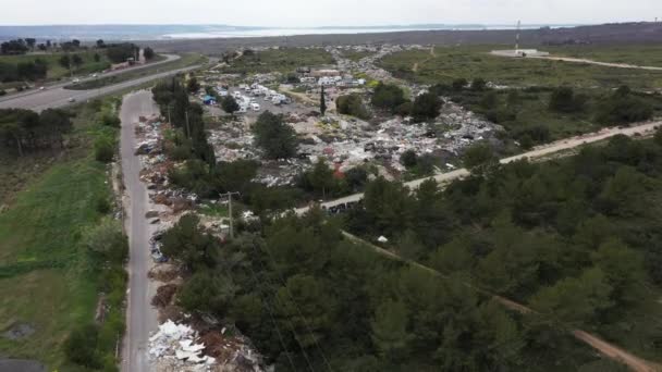 décharge non autorisée décharge avec caravanes et tziganes vue aérienne ho 