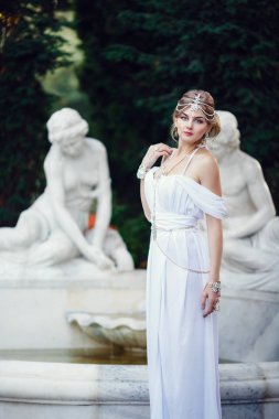 şık bir elbise moda modeli