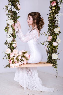 Gelinlik giymiş gelin