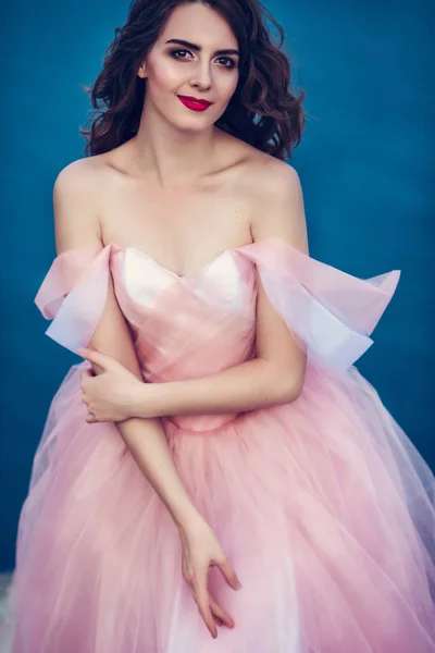 Girl in pink dress — Stock Photo, Image