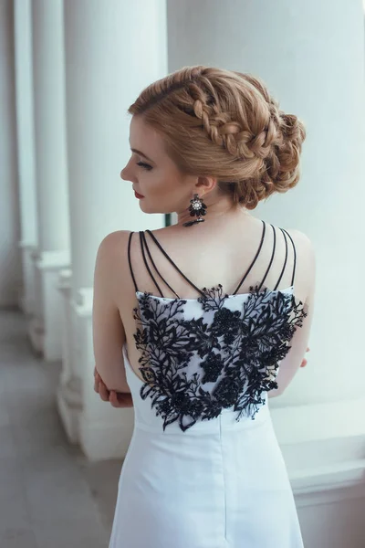 Girl posing in white dress — Stock Photo, Image