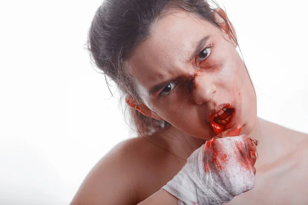 Fiatal Zúzódásokkal Arcán Családon Belüli Erőszak Áldozata Női Harcos Véres — Stock Fotó