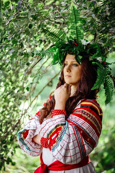 Beautiful Woman Wreath Wild Flowers Flowers Sunny Day Pagan Slavic — Stock Photo, Image