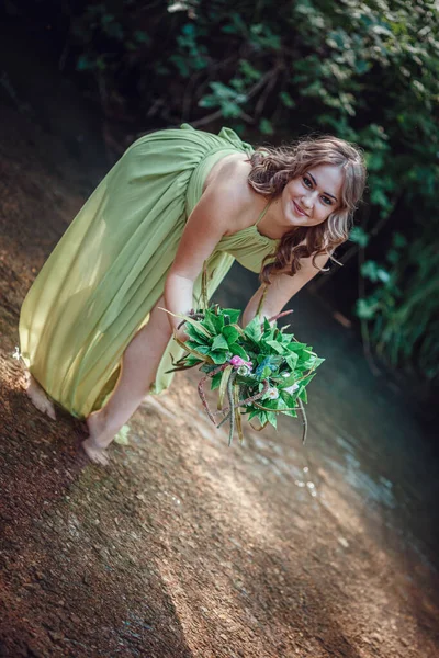 Beautiful Young Woman Green Dress Wreath Sunny Forest Ceremony Midsummer — Stock Photo, Image