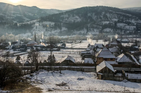 Tradiční Domy Regionu Transylvánie Apuseni Rumunsko Zimě — Stock fotografie