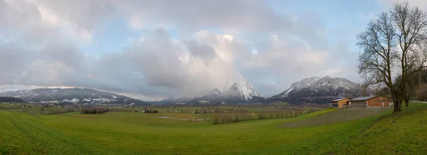 Panoramatický Pohled Zasněžené Grimming Mountain Ennstal Steiermark Austria — Stock fotografie