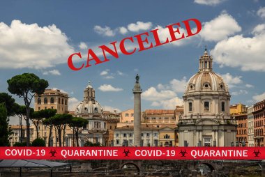 Trajan 'ın Roma, İtalya' daki ünlü turizm merkezi forumunun antik kalıntıları. Coronavirus Covid-19 salgını nedeniyle seyahatler iptal edildi..