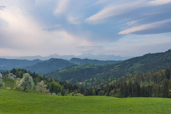 Slovinský Dech Beroucí Krajina Julian Alpy Pozadí Krásný Jarní Den — Stock fotografie