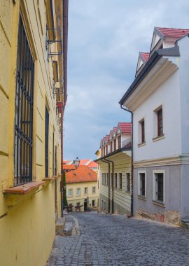 Slovakya 'nın Bratislava şehrinde bir sokak.