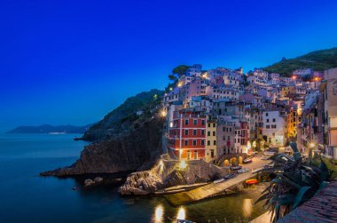Cinque Terre - Riomaggiore, La Spezia, Liguria, İtalya 'daki pitoresk balıkçı köyleri