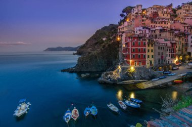 Cinque Terre - Riomaggiore, La Spezia, Liguria, İtalya 'daki pitoresk balıkçı köyleri