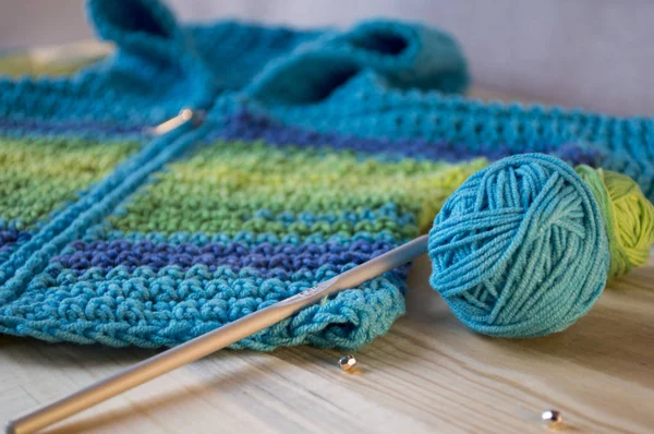 Örgü iğne ve iplik ile aşk