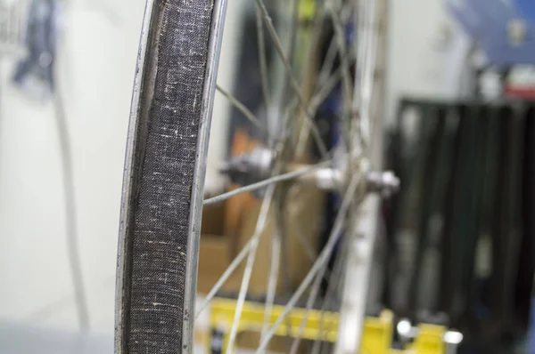 Szerszámok és alkatrészek javítása a kerékpár — Stock Fotó