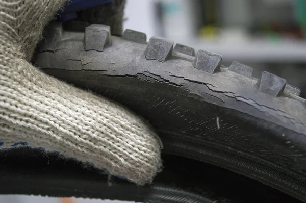 çatlaklar ile Bisiklet lastik