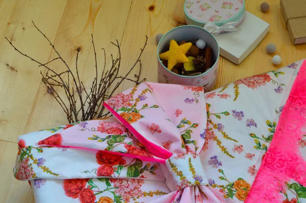 Yumuşak oyuncaklar bebekler için dikişli