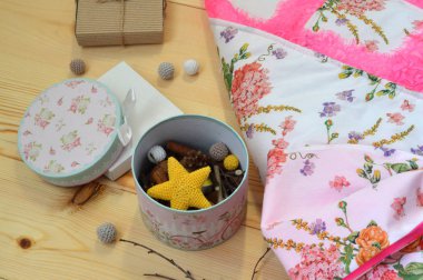 Yumuşak oyuncaklar bebekler için dikişli