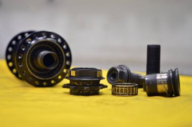 Yıpranmış Bisiklet konuşmacı ile burç